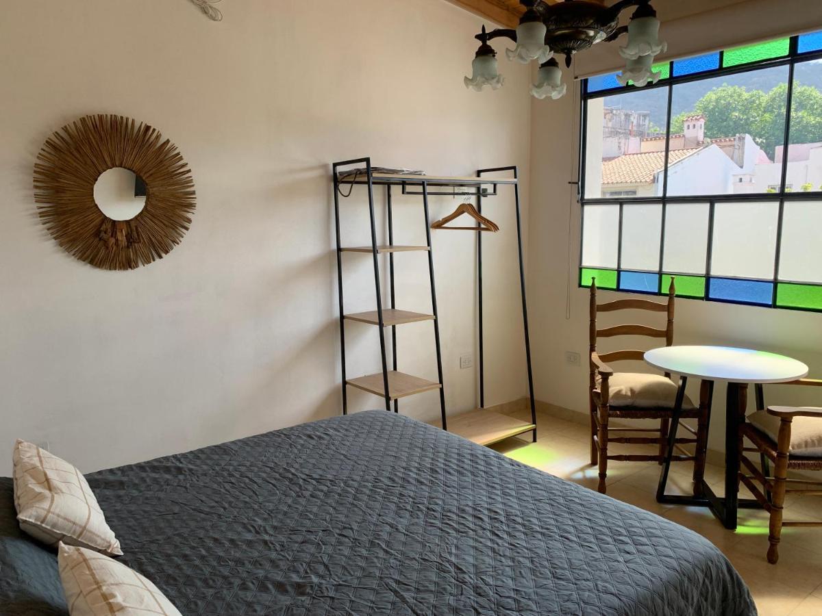 Alojamiento En El Centro De Salta - Casaguemessalta Extérieur photo